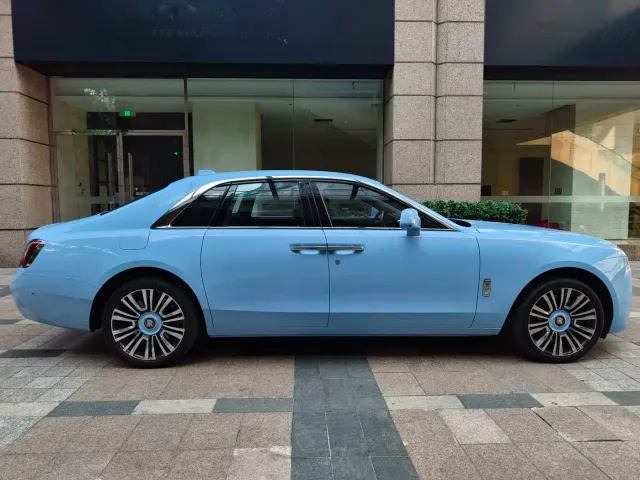 Rolls-Royce Ghost — Фото автомобиля 3