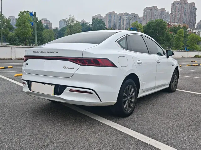 BYD Qin PLUS — Фото автомобиля 8