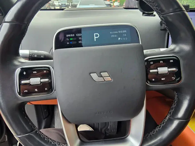 Li Auto L7 — Фото автомобиля 14