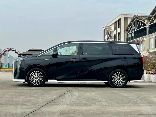 GAC Trumpchi E9 — Фото автомобиля 6