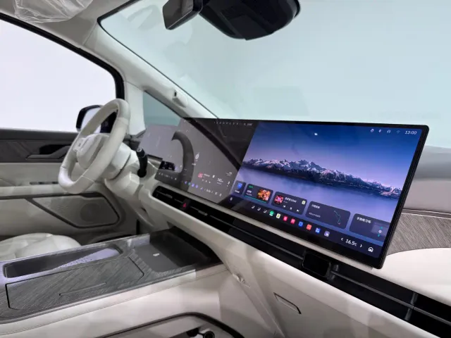 Wey Alpine — Фото автомобиля 11