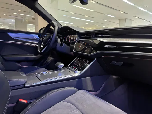 Audi A6L — Фото автомобиля 9