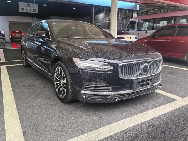 Volvo S90 — Фото автомобиля 3
