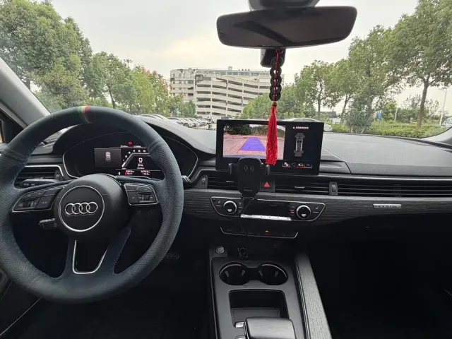 Audi A4 — Фото автомобиля 16