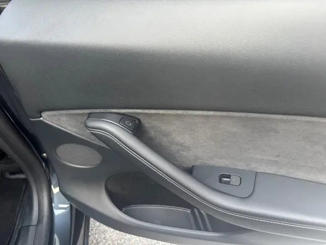 Tesla Model Y — Фото автомобиля 13