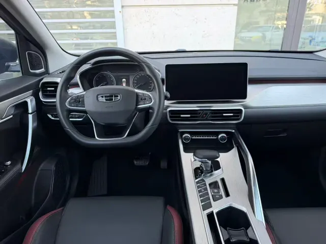 Geely Binyue — Фото автомобиля 8