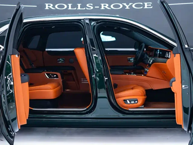 Rolls-Royce Ghost — Фото автомобиля 6