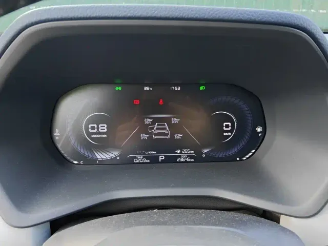 Geely Emgrand — Фото автомобиля 3