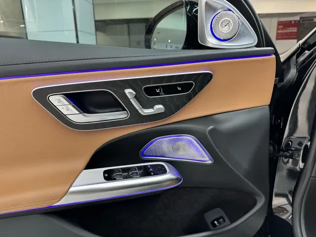 Mercedes-Benz E-Class — Фото автомобиля 11