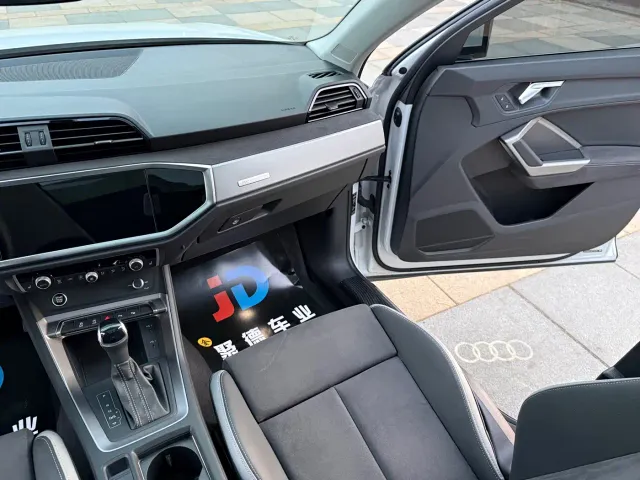 Audi Q3 — Фото автомобиля 19