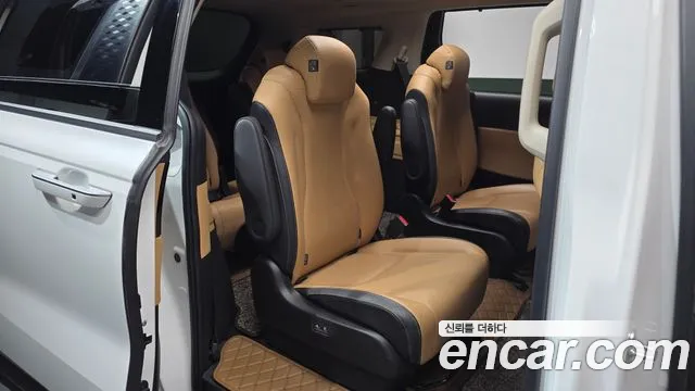 Kia Carnival 4th Gen — Фото автомобиля 18