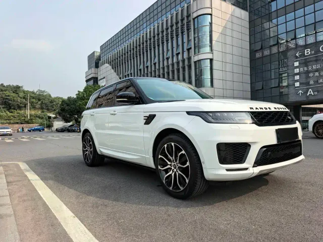 Land Rover Range Rover Sport — Фото автомобиля 6
