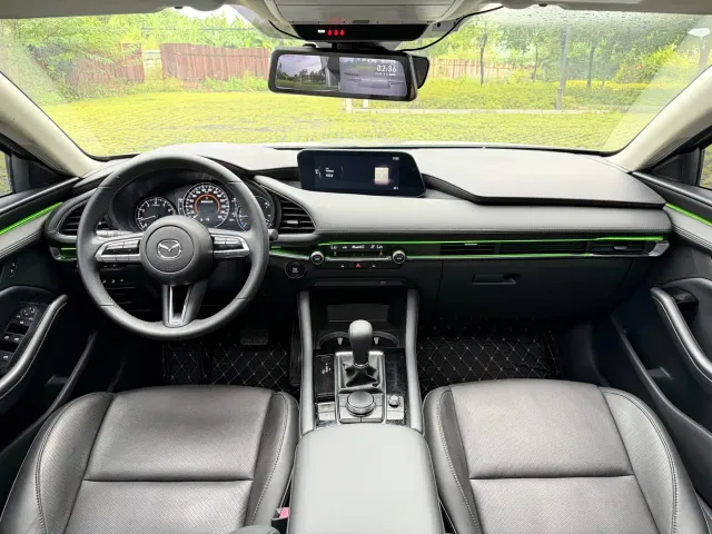 Mazda Axela — Фото автомобиля 7