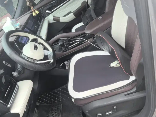 Geely Xingyue L — Фото автомобиля 11