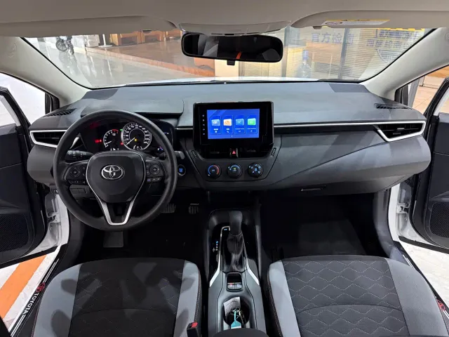 Toyota Corolla — Фото автомобиля 12