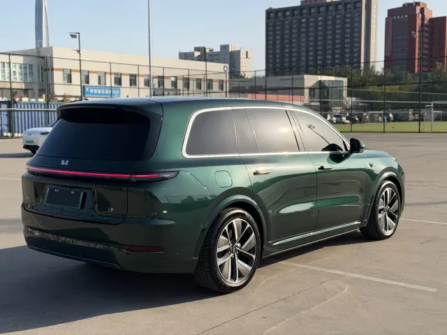 Li Auto L9 — Фото автомобиля 6