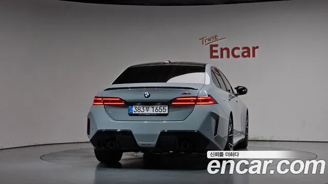 BMW M5 G90 — Фото автомобиля 4