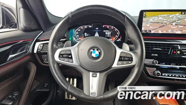 BMW 5 Series G30 — Фото автомобиля 13