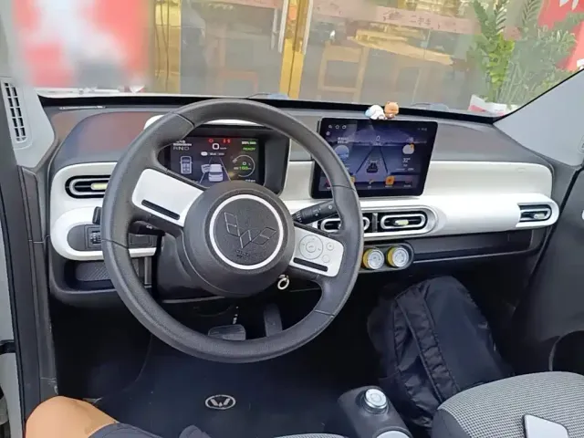 Wuling Hongguang Mini EV — Фото автомобиля 9