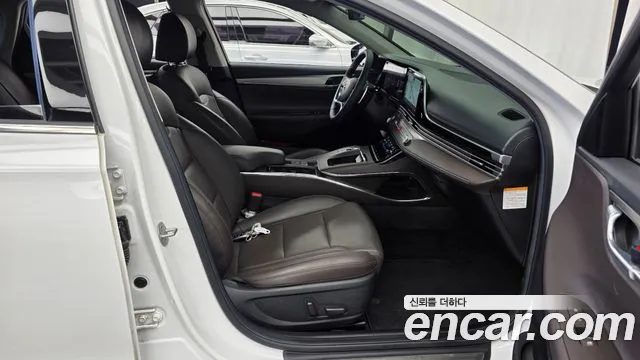 Hyundai Grandeur (New) Hybrid — Фото автомобиля 17