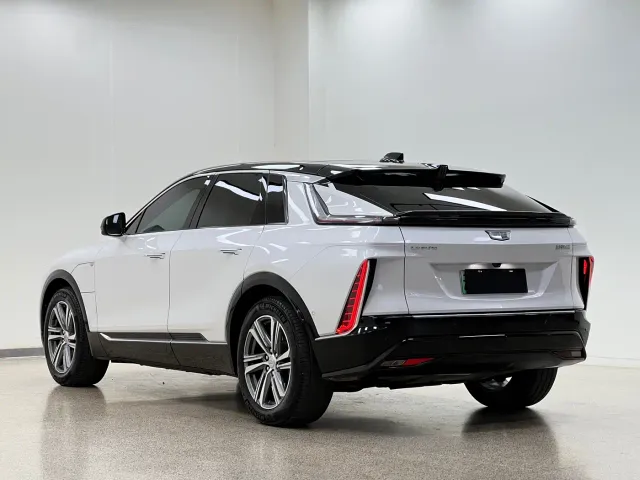 Cadillac Lyriq — Фото автомобиля 4