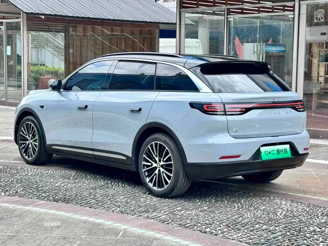 Leapmotor C11 — Фото автомобиля 12