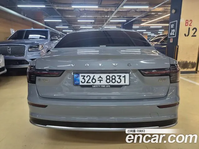 Volvo S90 — Фото автомобиля 5