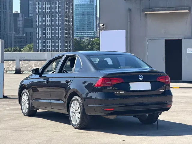 Volkswagen Bora — Фото автомобиля 6