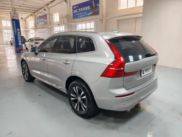 Volvo XC60 — Фото автомобиля 6