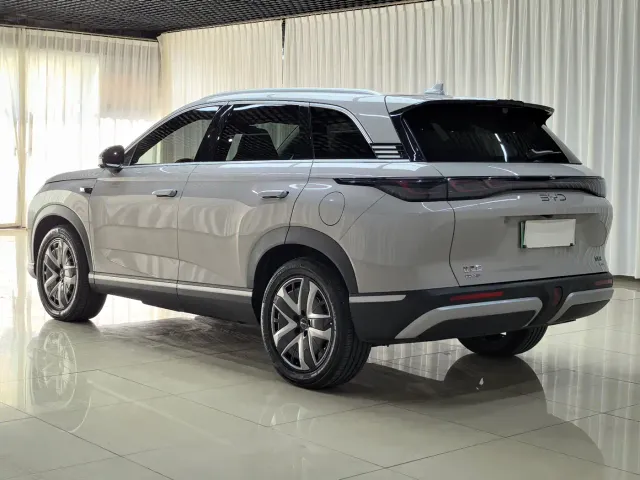 BYD Hai Shi 07 DM-i — Фото автомобиля 7