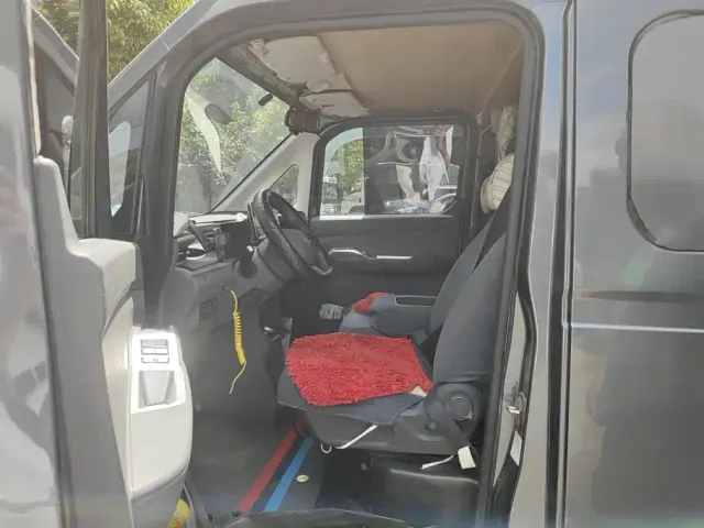 Foton Fengjing i7 — Фото автомобиля 9