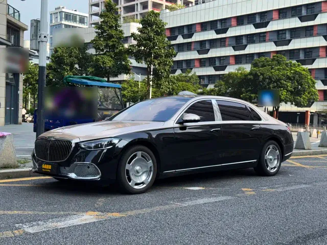 Фотография автомобиля — Mercedes-Benz Maybach S-Class