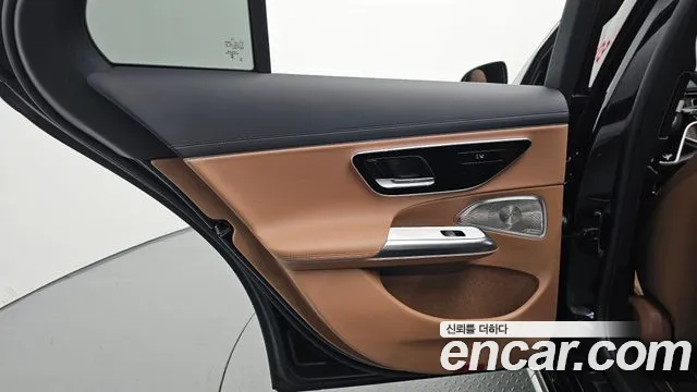 Mercedes-Benz E-Class — Фото автомобиля 25