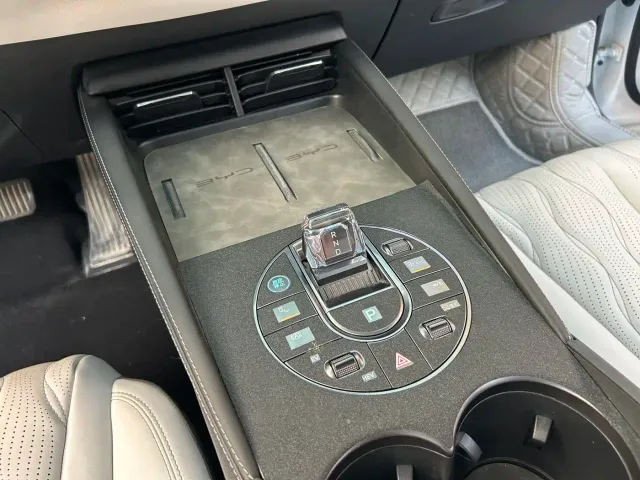 BYD Seal 06 — Фото автомобиля 15