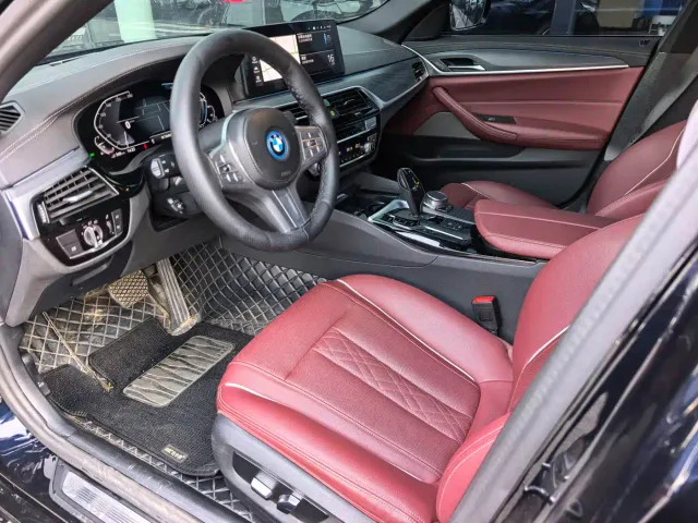 BMW 5 Series — Фото автомобиля 7