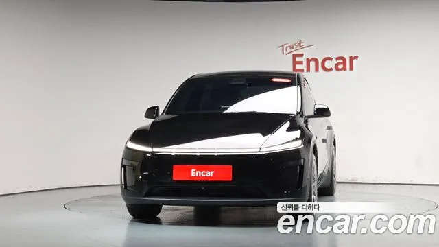 Tesla Model Y — Фото автомобиля 3