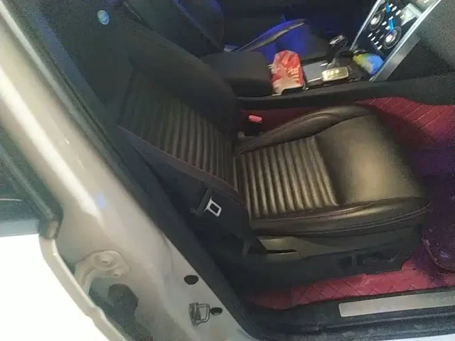 Land Rover Discovery Sport — Фото автомобиля 24
