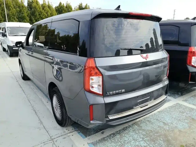 Wuling Zhengcheng — Фото автомобиля 4