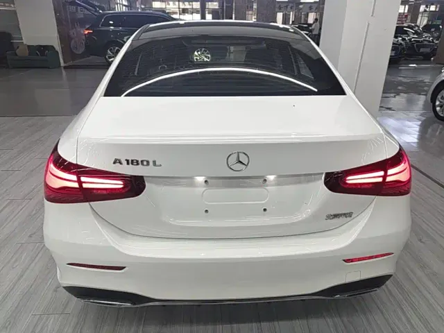 Mercedes-Benz A-Class — Фото автомобиля 5