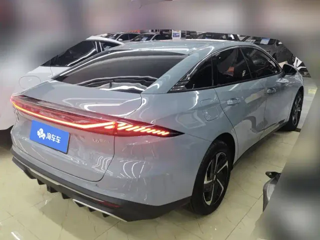 Geely Galaxy L6 — Фото автомобиля 3