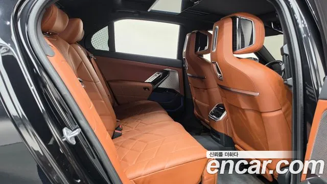 BMW 7 Series G70 — Фото автомобиля 11