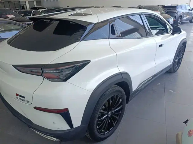Changan UNI-T — Фото автомобиля 6