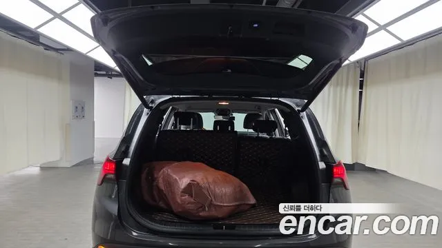 Hyundai Santafe — Фото автомобиля 14