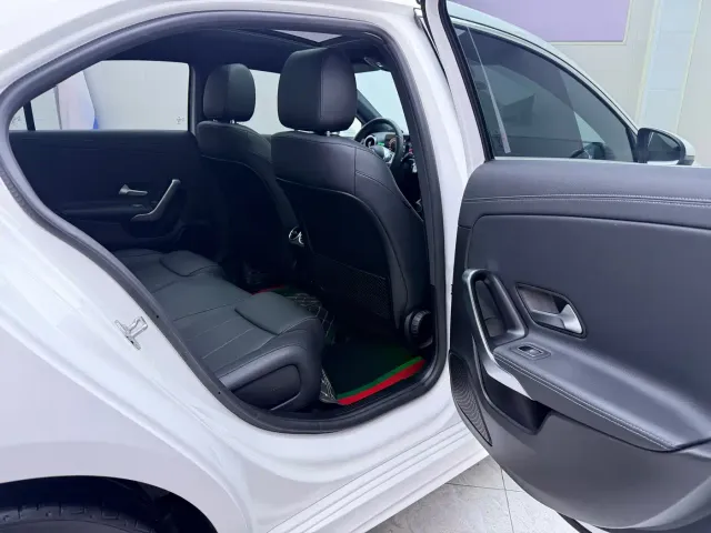 Mercedes-Benz A-Class — Фото автомобиля 20