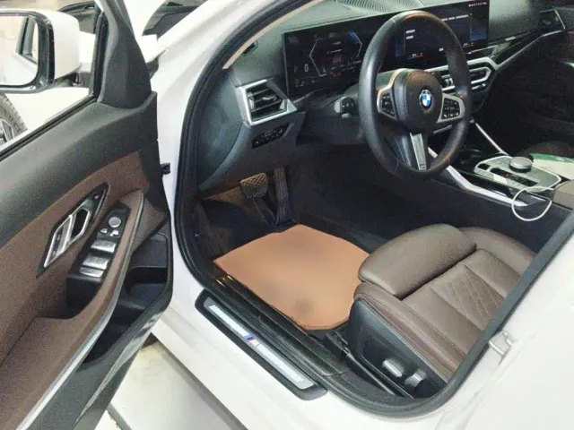BMW 3 Series — Фото автомобиля 12