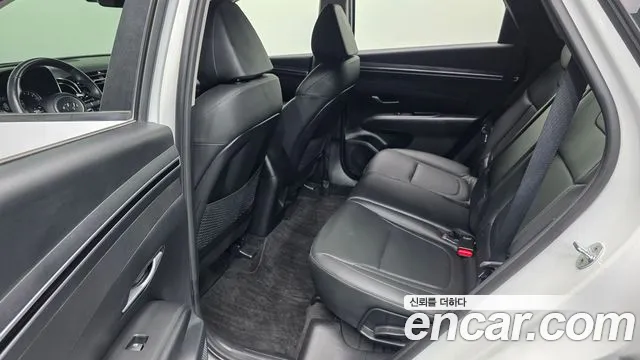 Hyundai Tucson Tucson (NX4) Бензин 1.6 турбо 2WD — Фото автомобиля 11