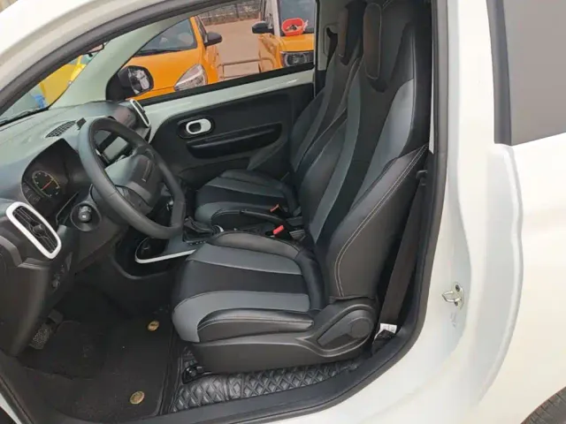 Roewe Clever — Фото автомобиля 14