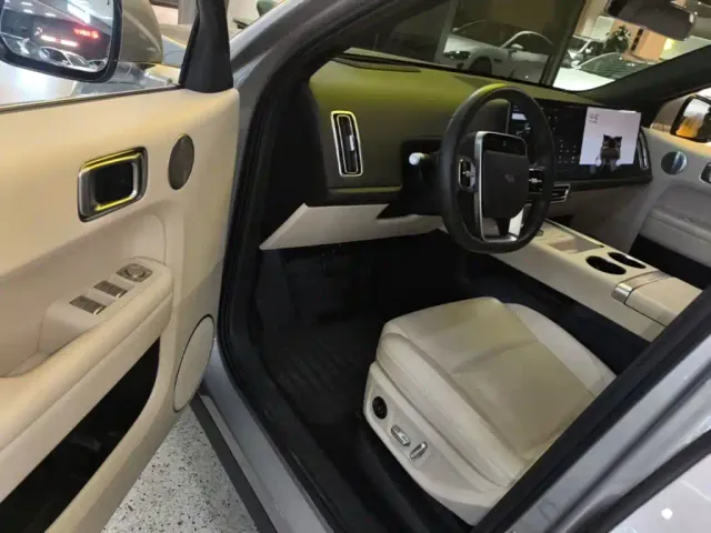 Li Auto Li Auto L6 2024 Pro — Фото автомобиля 15
