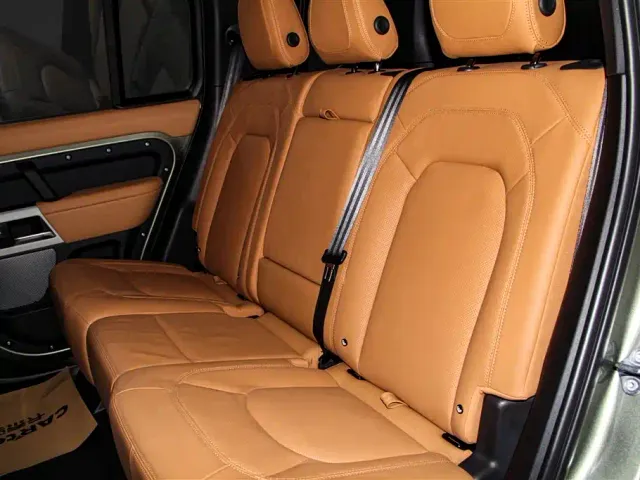 Land Rover Defender — Фото автомобиля 20