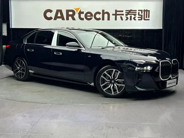 BMW 7 Series — Фото автомобиля 2